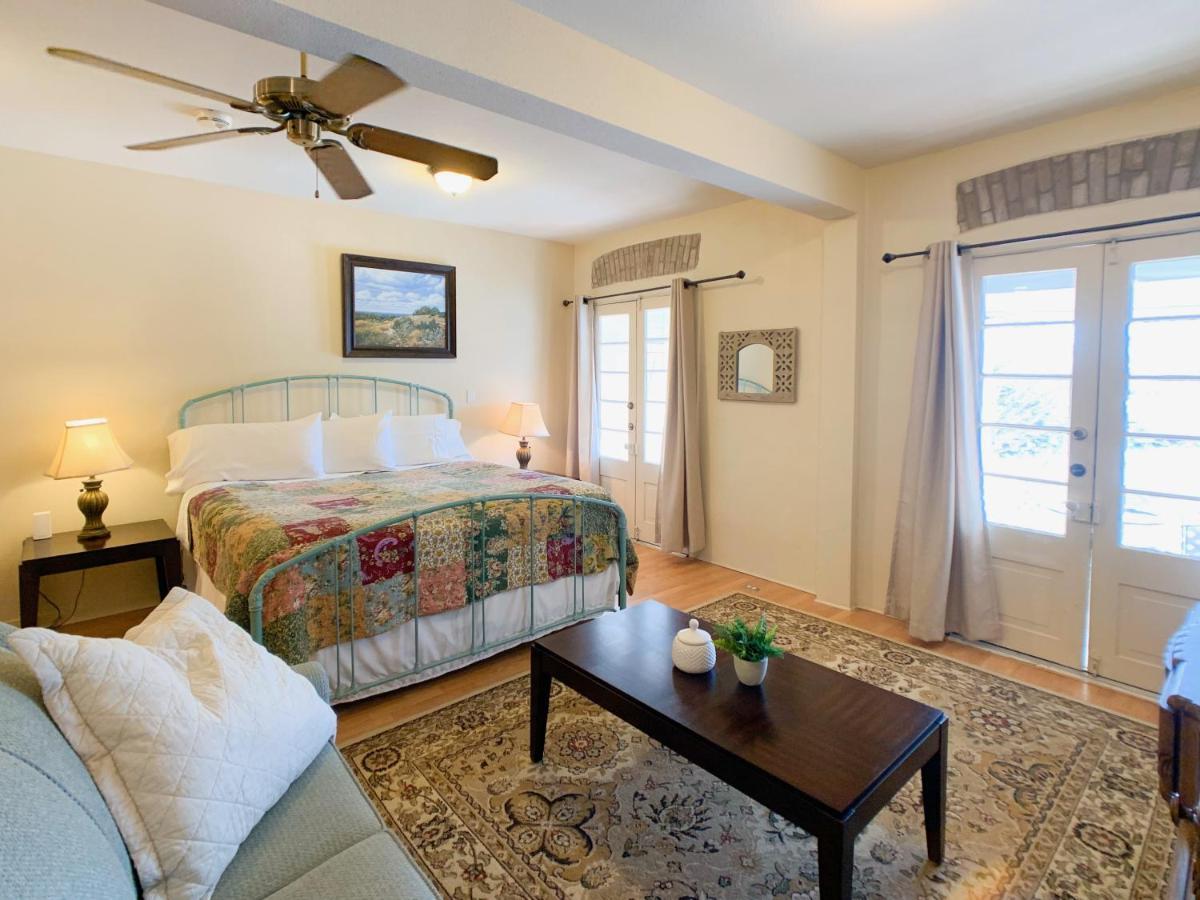 Schmitz Bed & Breakfast Apart-hotel 2*